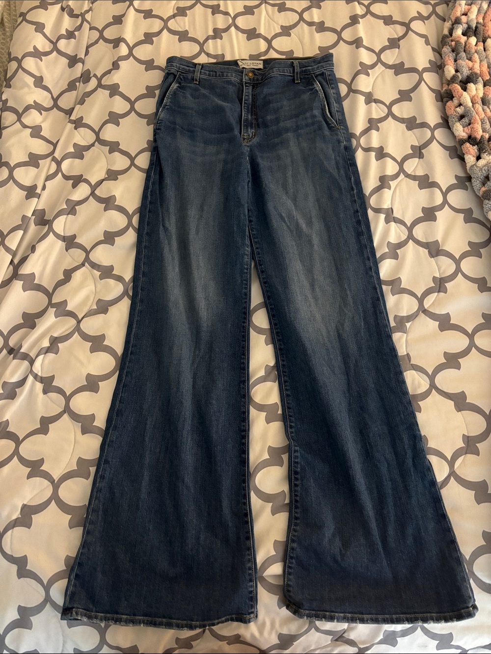 Classic Wide-Leg Women's Jeans - Dark Blue Nili Lotan trouser style